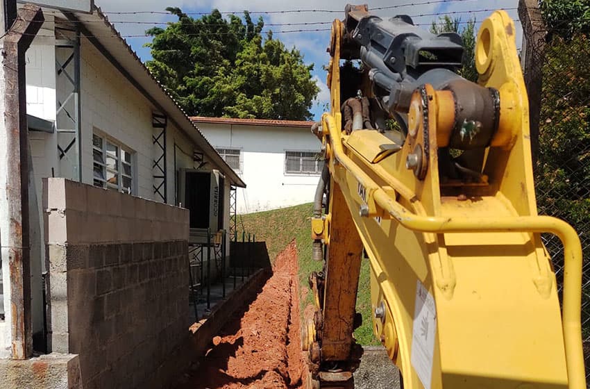 Valetas precisas para sistemas hidráulicos, pluviais e de esgoto, garantindo eficiência e funcionalidade.